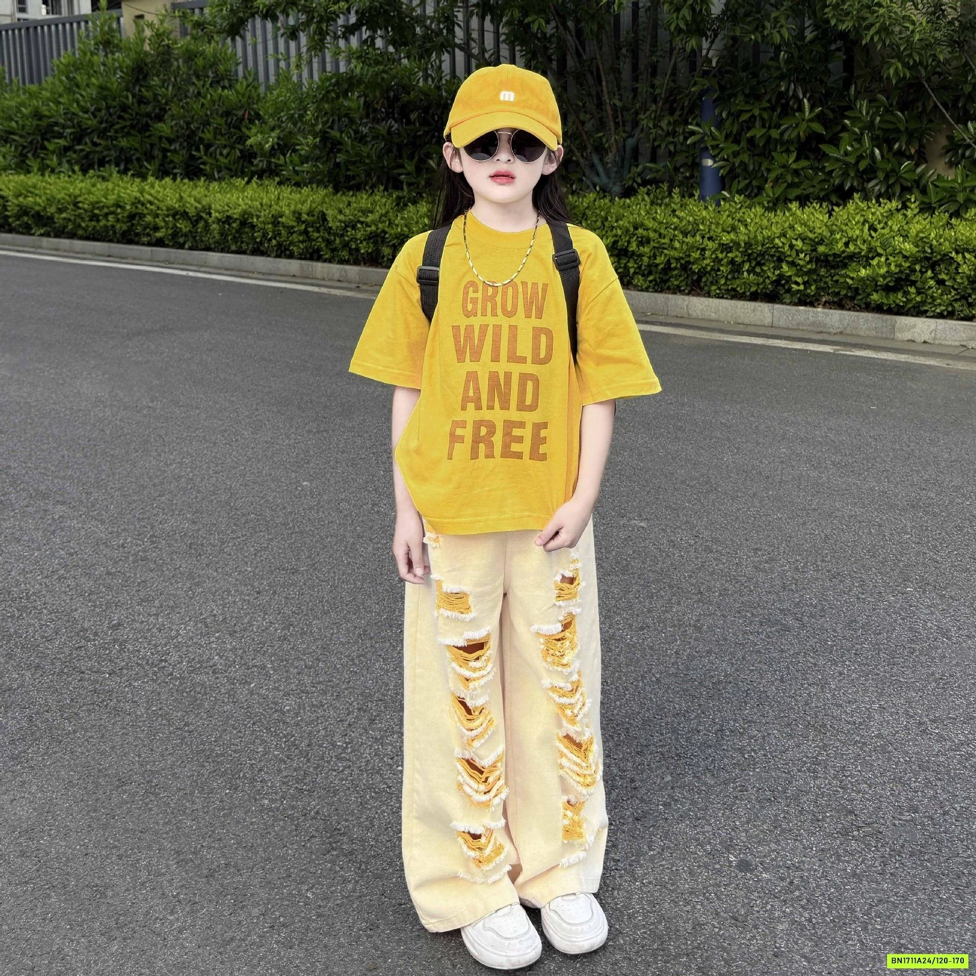 ÁO THUN VÀNG MIX JEANS SUÔNG RÁCH