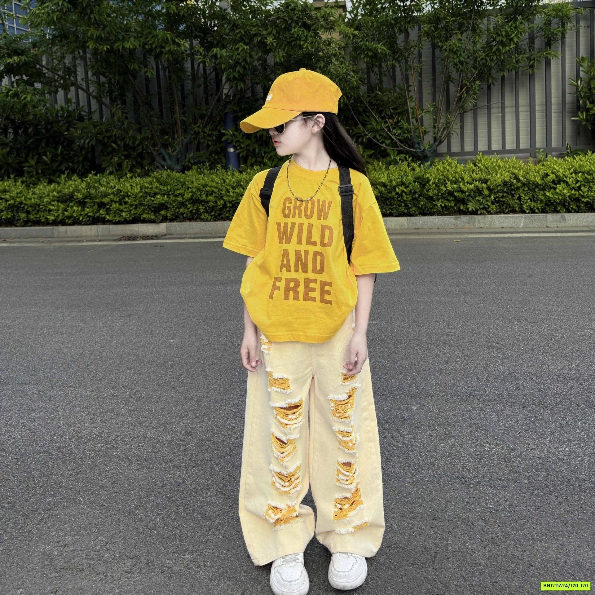 ÁO THUN VÀNG MIX JEANS SUÔNG RÁCH