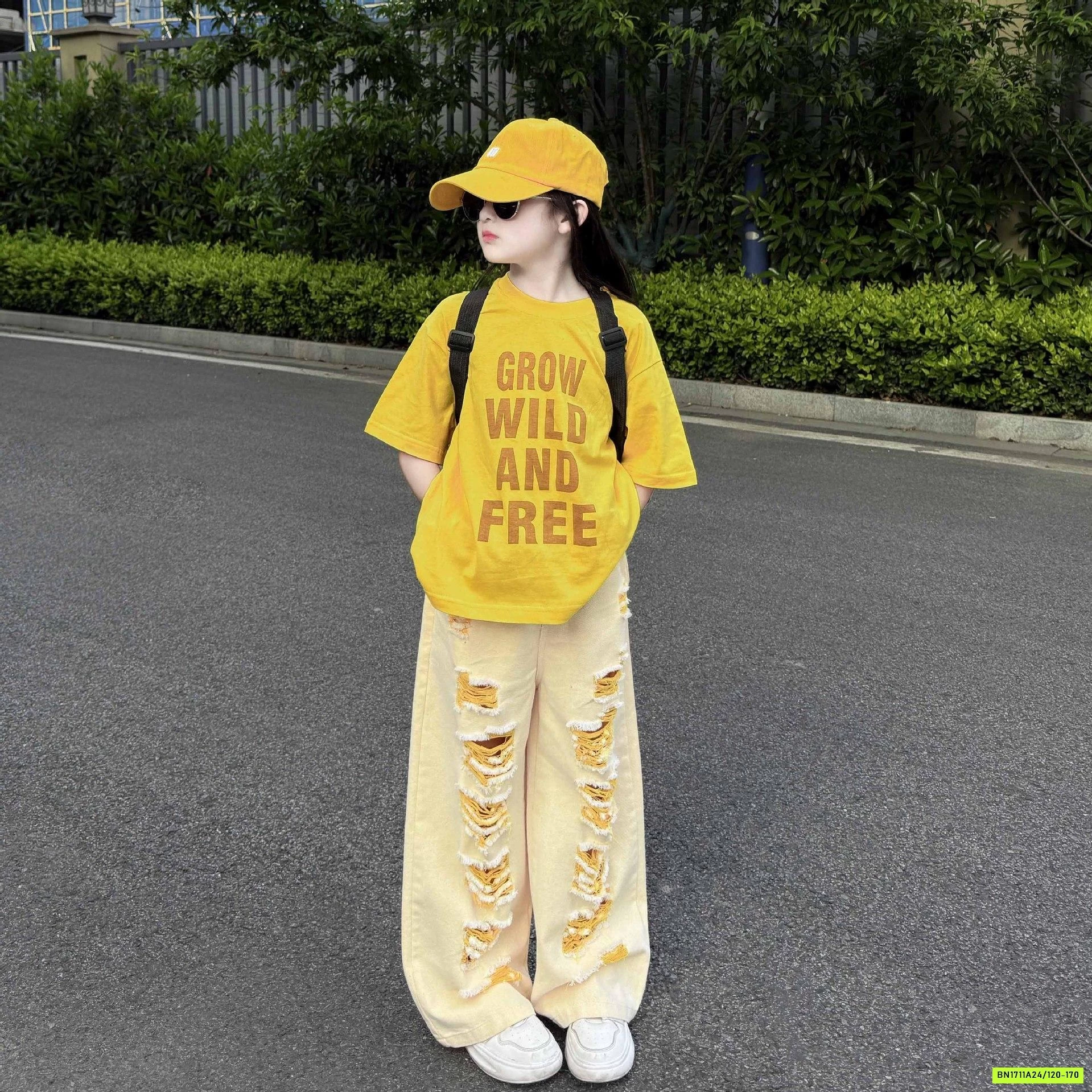 ÁO THUN VÀNG MIX JEANS SUÔNG RÁCH