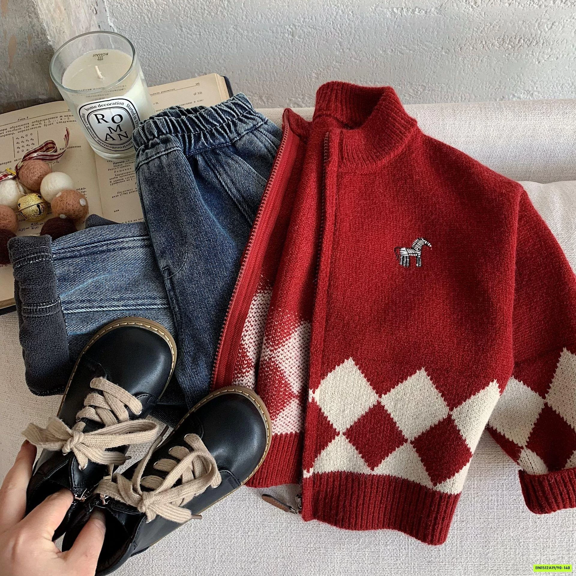 KHOÁC LEN ĐỎ KHÓA KÉO LOGO NGỰA