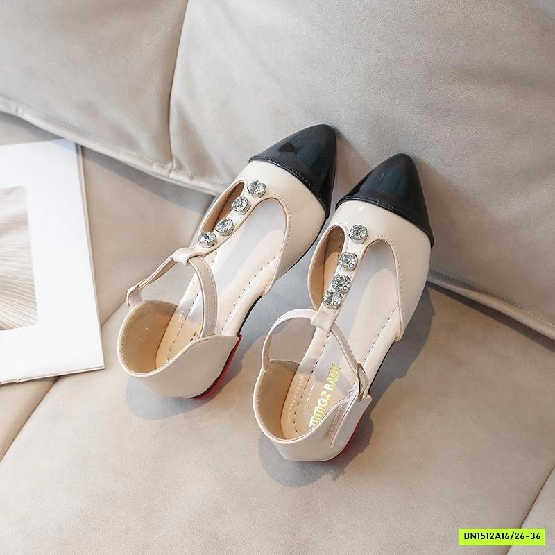 SANDAL MŨI NHỌN ĐÍNH ĐÁ