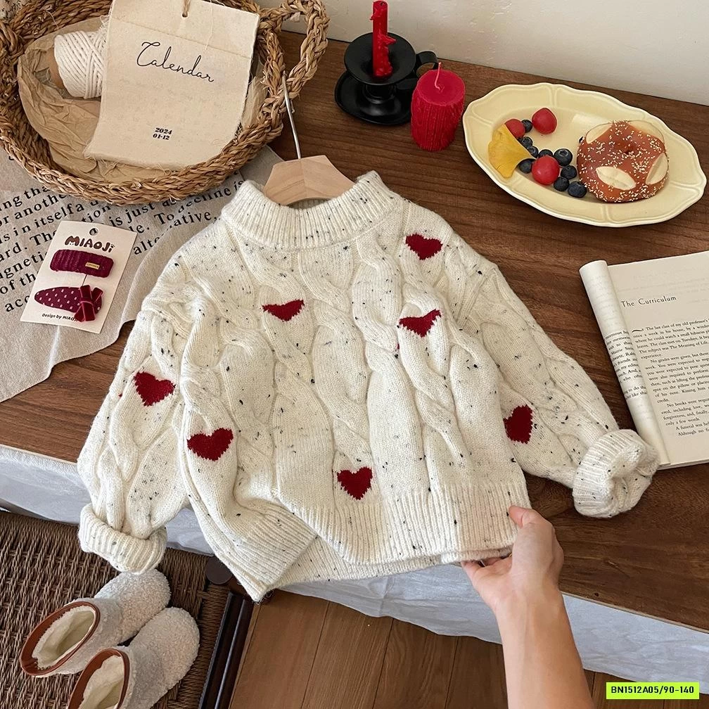 ÁO LEN VẶN THỪNG TRÁI TIM BLING