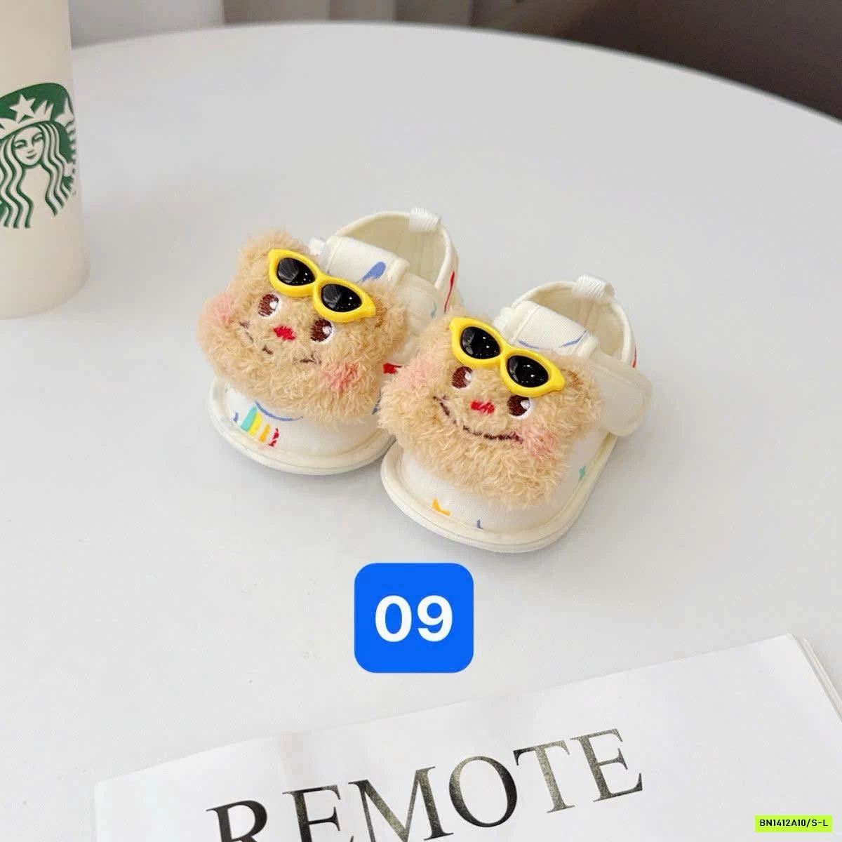 GIÀY TẬP ĐI GẮN CHARM DỄ THƯƠNG