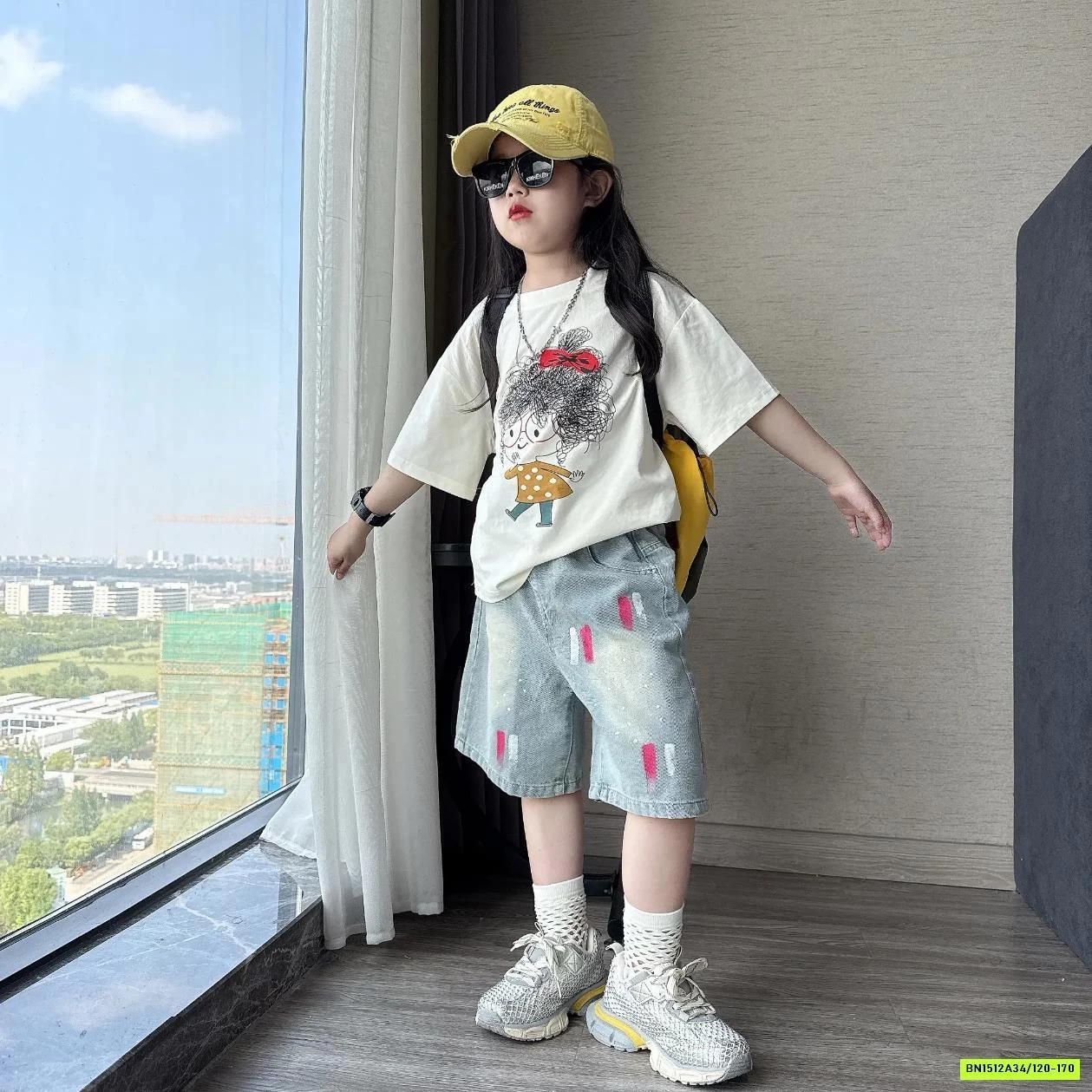 ÁO THUN CCOO GÁI TÓC RỐI MIX SHORT JEANS