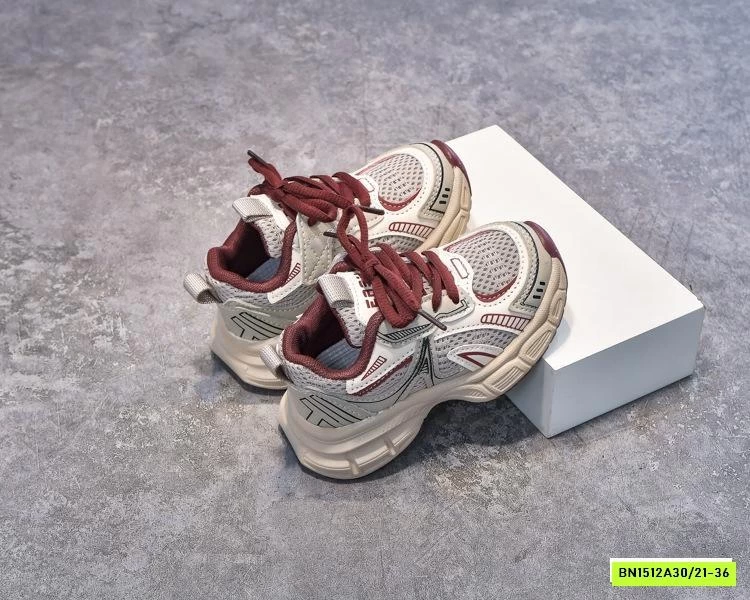 GIÀY SNEAKER PHỐI MÀU DÂY CÁ TÍNH