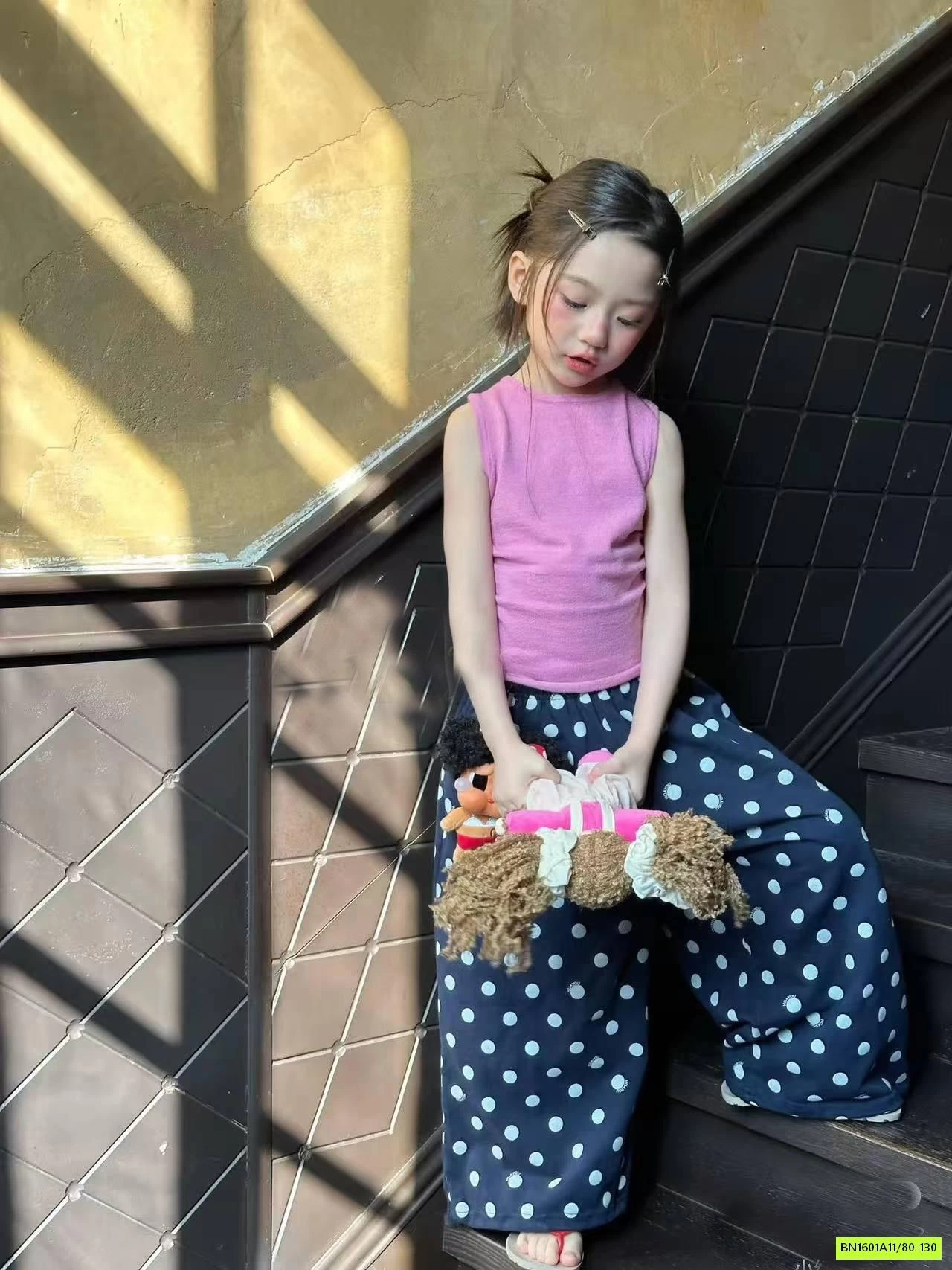 MONTOGHI HỒNG SÁT NÁCH MIX QUẦN CHẤM BI