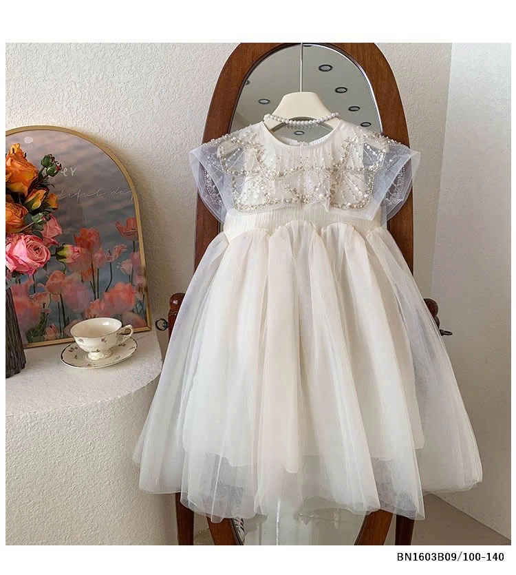 ĐẦM CÔNG CHÚA SÁCH PHỐI CHÂN VOÀN