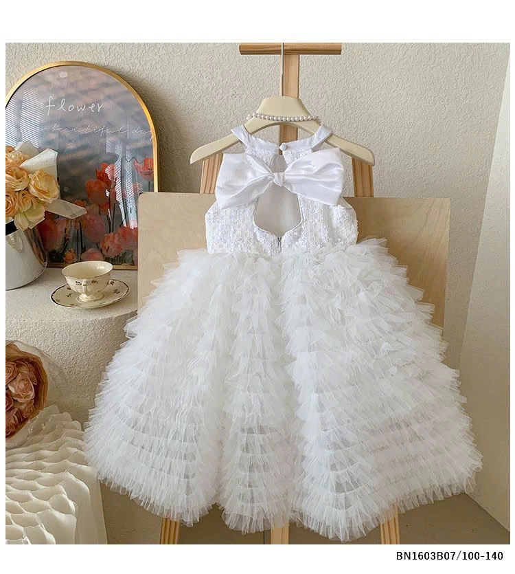 ĐẦM CỔ YẾM VOAN BỒNG