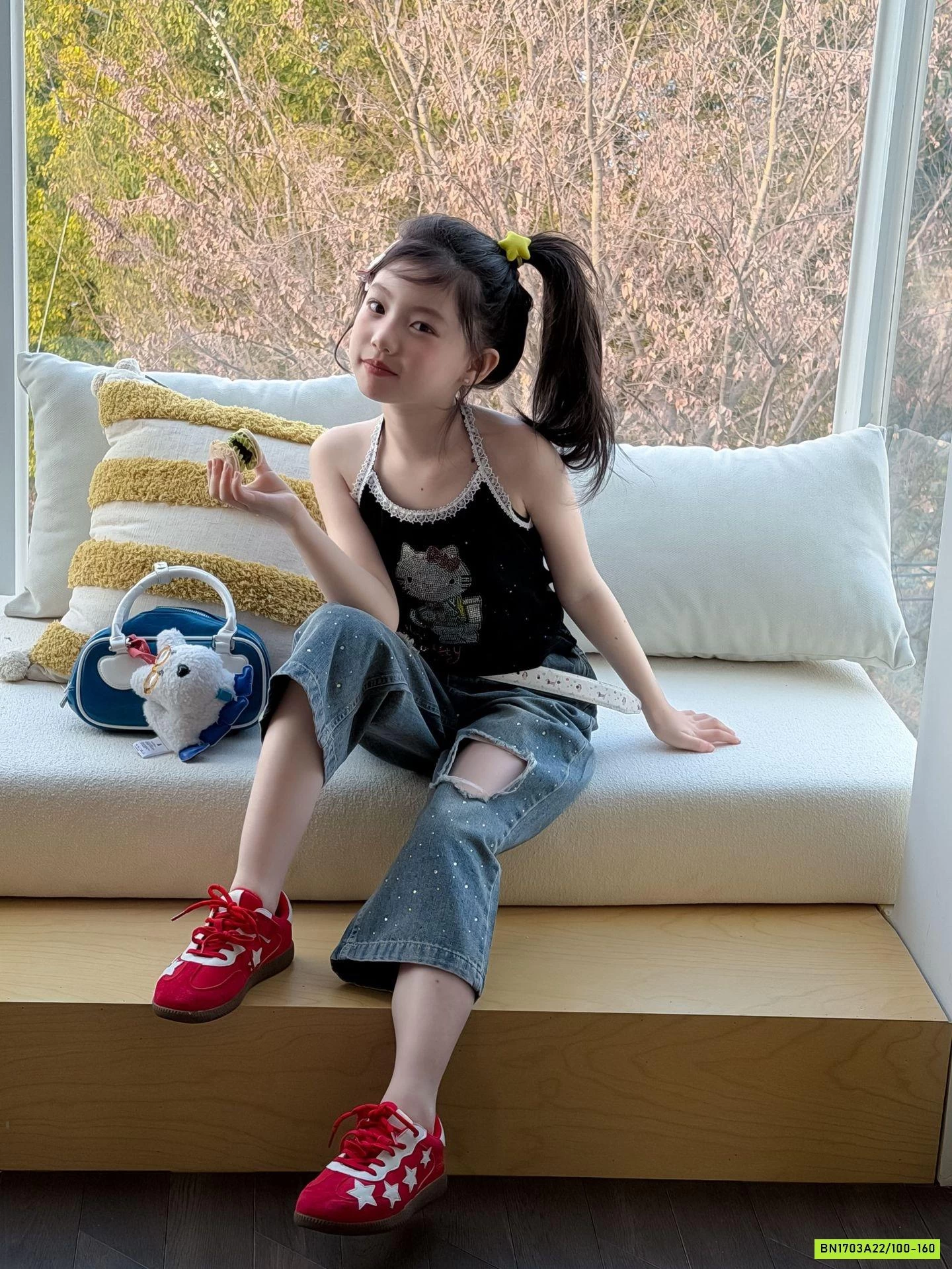 ÁO 2S KITTY MIX JEANS LỠ ĐÍNH ĐÁ