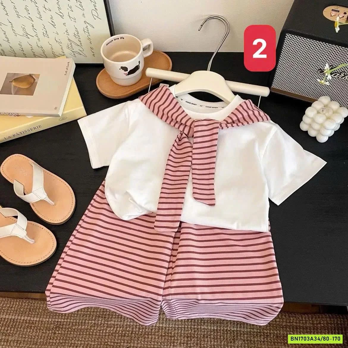 BỘ ÁO THUN KHĂN QUÀNG MIX QUẦN SUÔNG