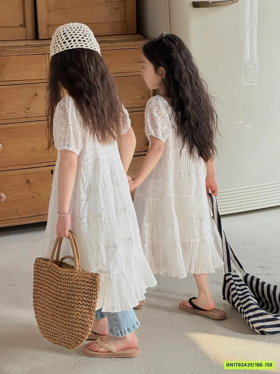 ĐẦM TRẮNG ĐUÔI CÁ NÀNG THƠ