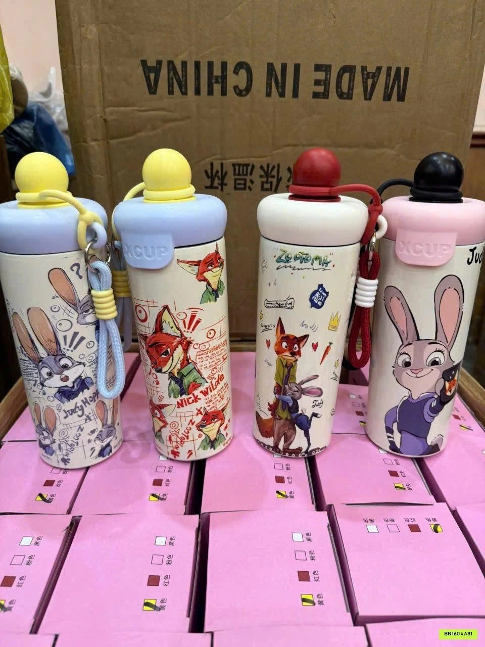 BÌNH NƯỚC ZOOTOPIA