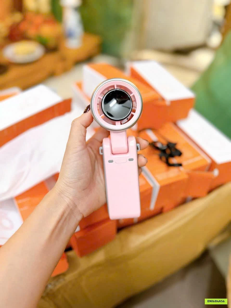 QUẠT MINI GẤP GỌN ĐEO CỔ