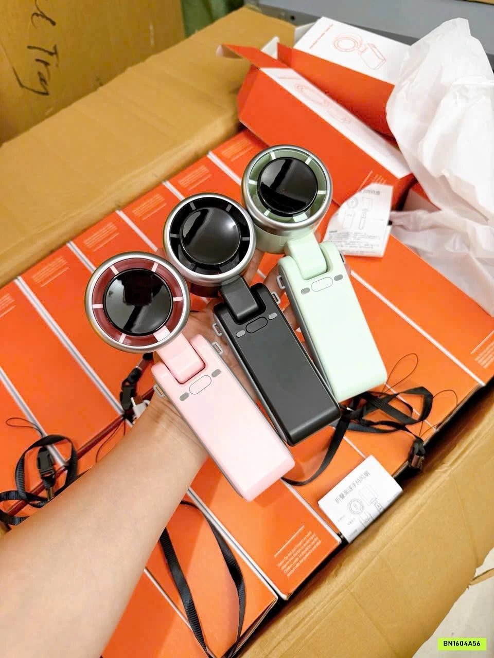 QUẠT MINI GẤP GỌN ĐEO CỔ