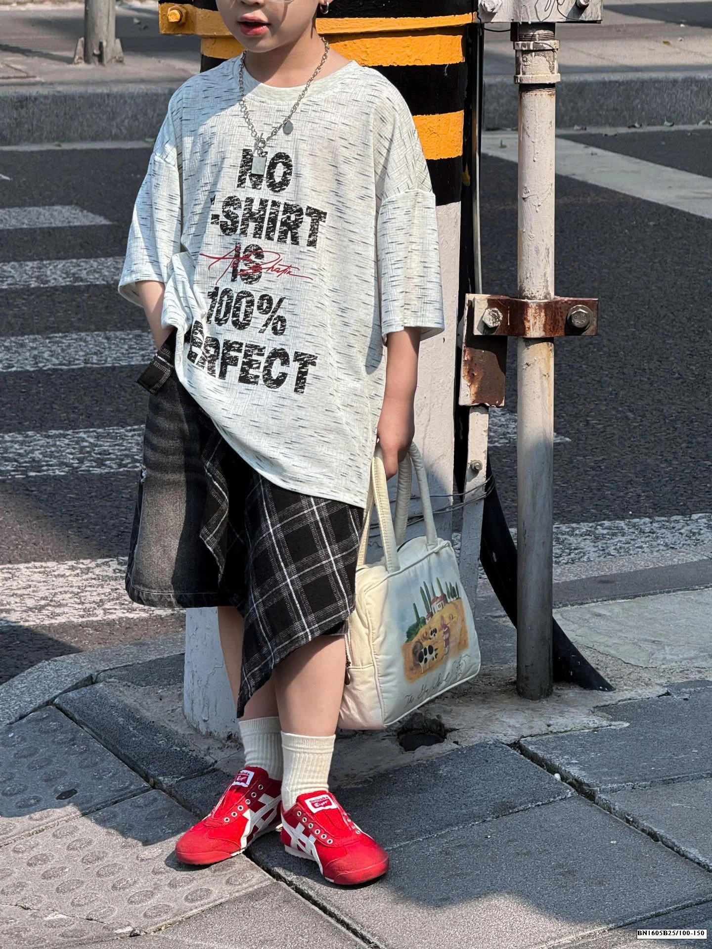 ÁO THUN CHỮ THỜI TRANG