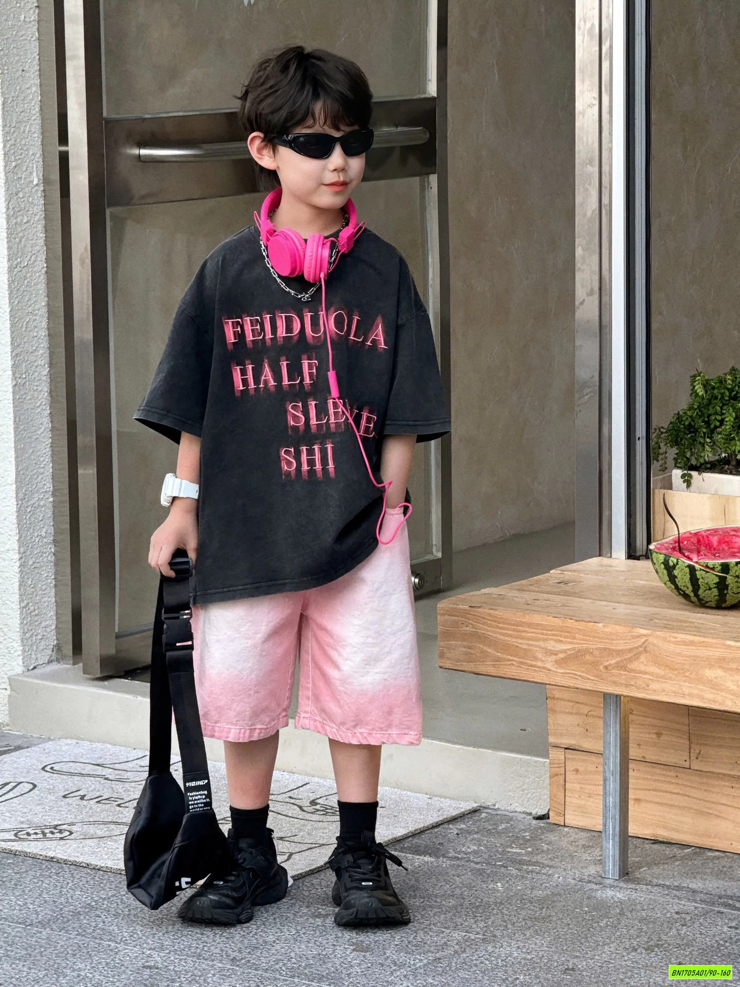 ÁO DEN IN CHỮ MIX SHORT HỒNG LOANG