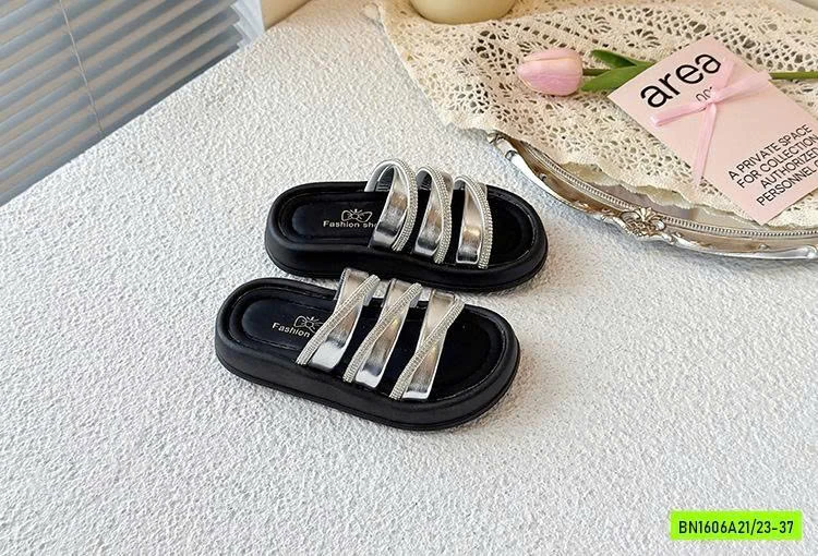 DÉP LÊ QUAI BẠC PHỐI ĐÁ