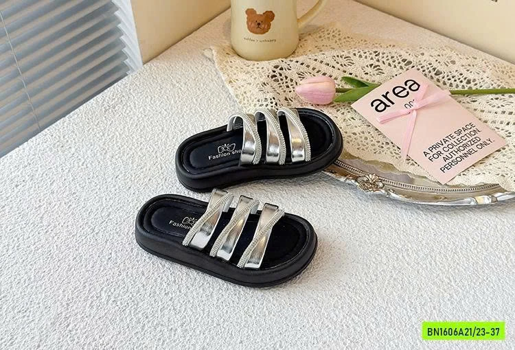 DÉP LÊ QUAI BẠC PHỐI ĐÁ