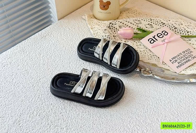 DÉP LÊ QUAI BẠC PHỐI ĐÁ