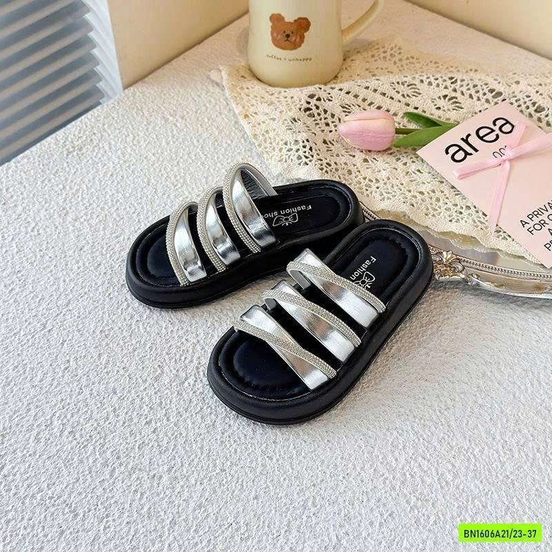 DÉP LÊ QUAI BẠC PHỐI ĐÁ