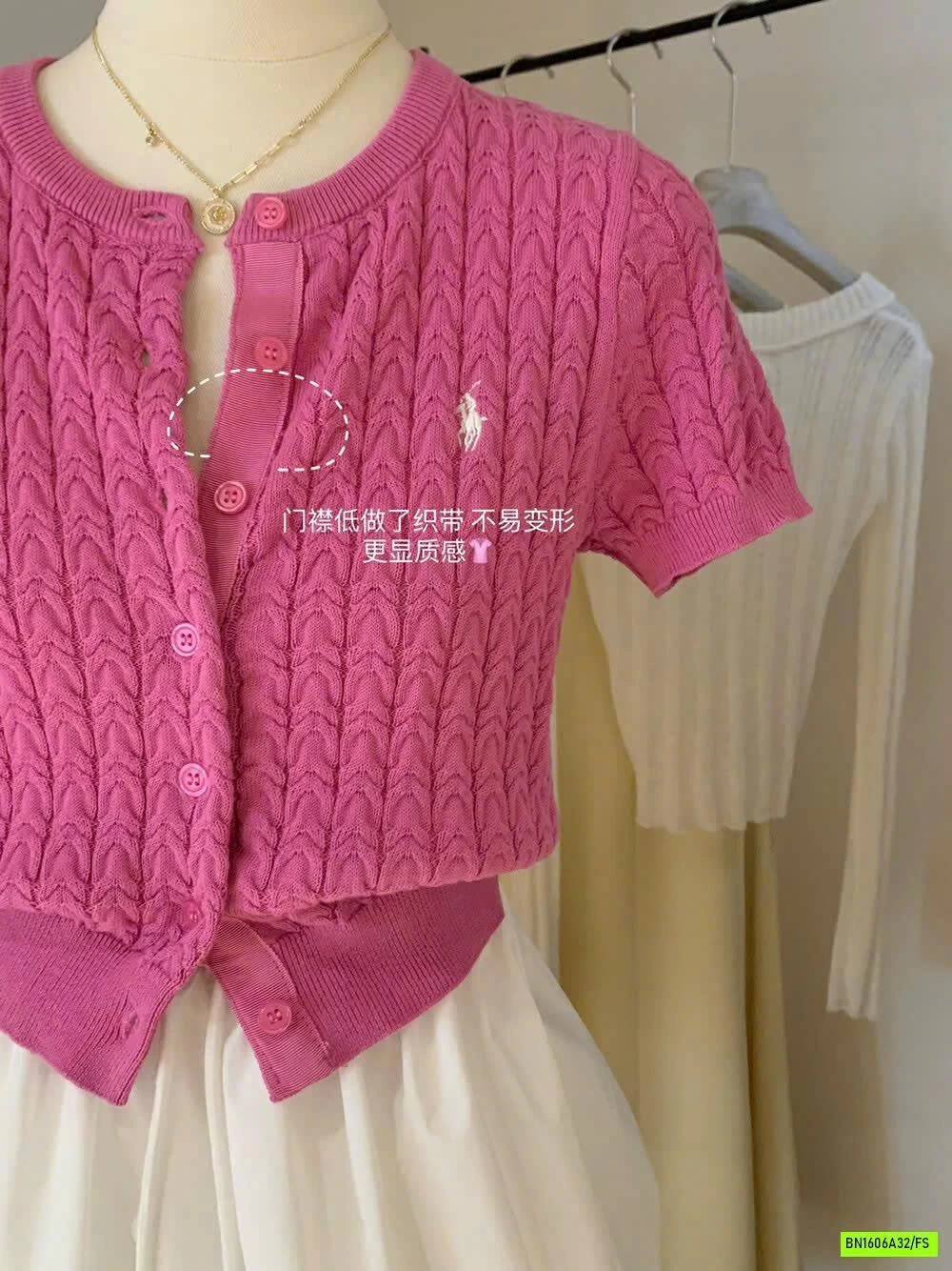 MONTOGHI LOGO NGỰA WG.WE