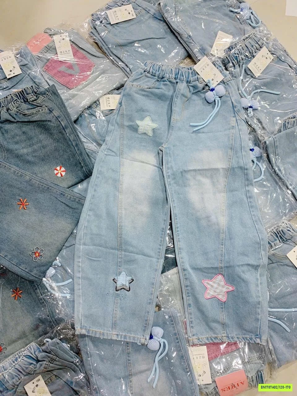 BST JEANS BAGGY BÉ GÁI