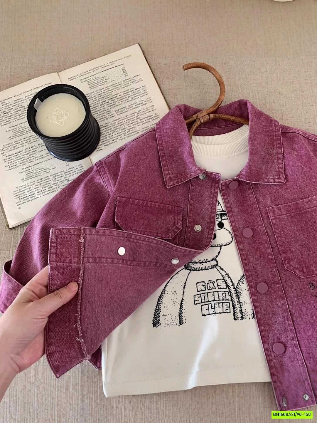 KHOÁC DENIM TÚI NGỰC HỒNG TÍM