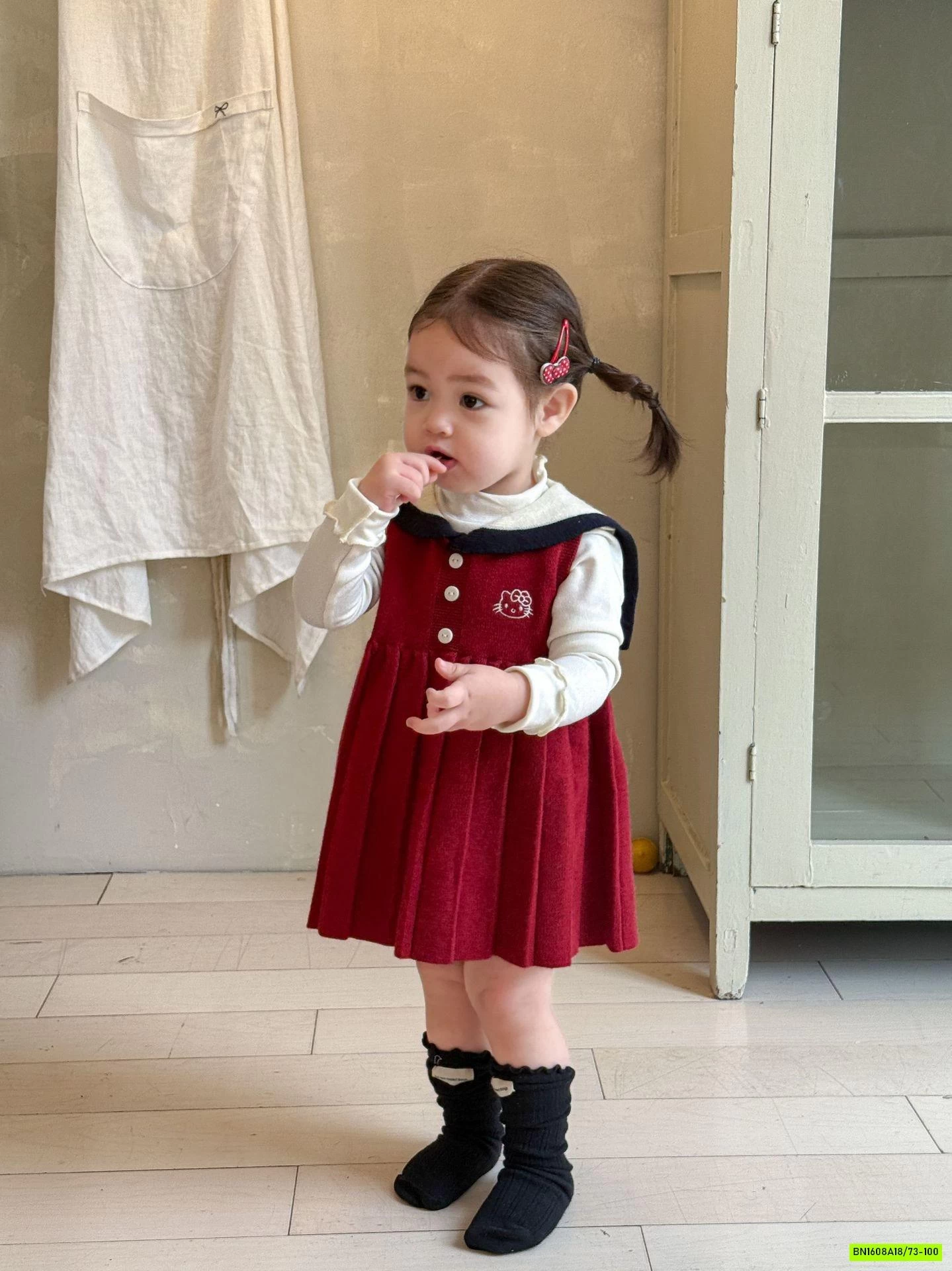 ĐẦM LEN ĐỎ K.itt.y CHÂN LY