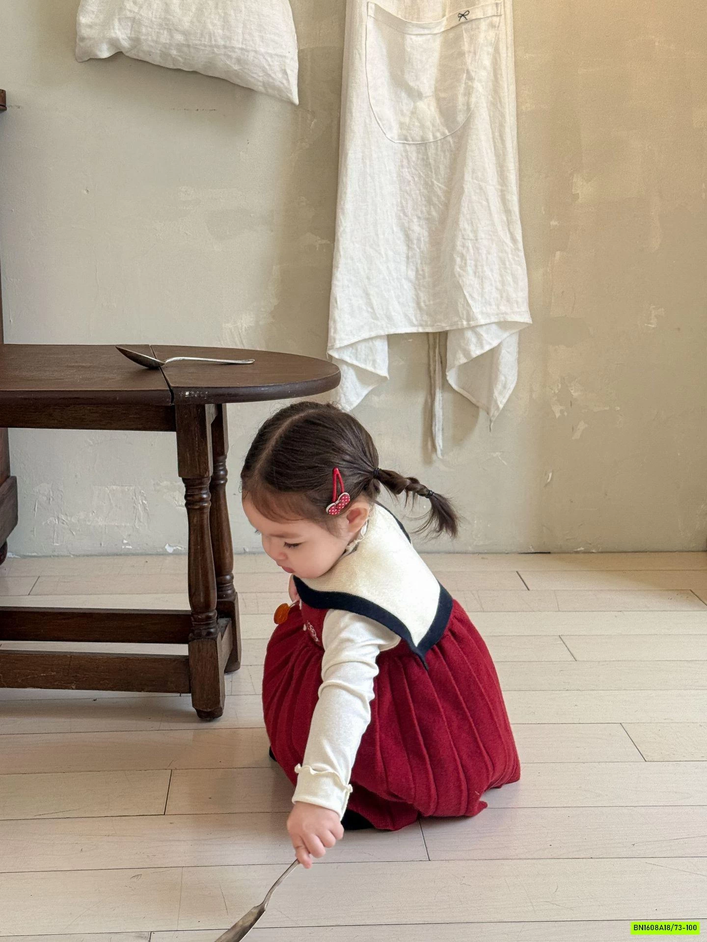 ĐẦM LEN ĐỎ K.itt.y CHÂN LY