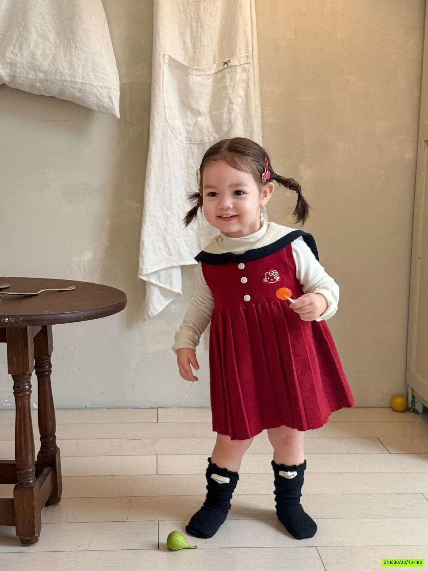 ĐẦM LEN ĐỎ K.itt.y CHÂN LY