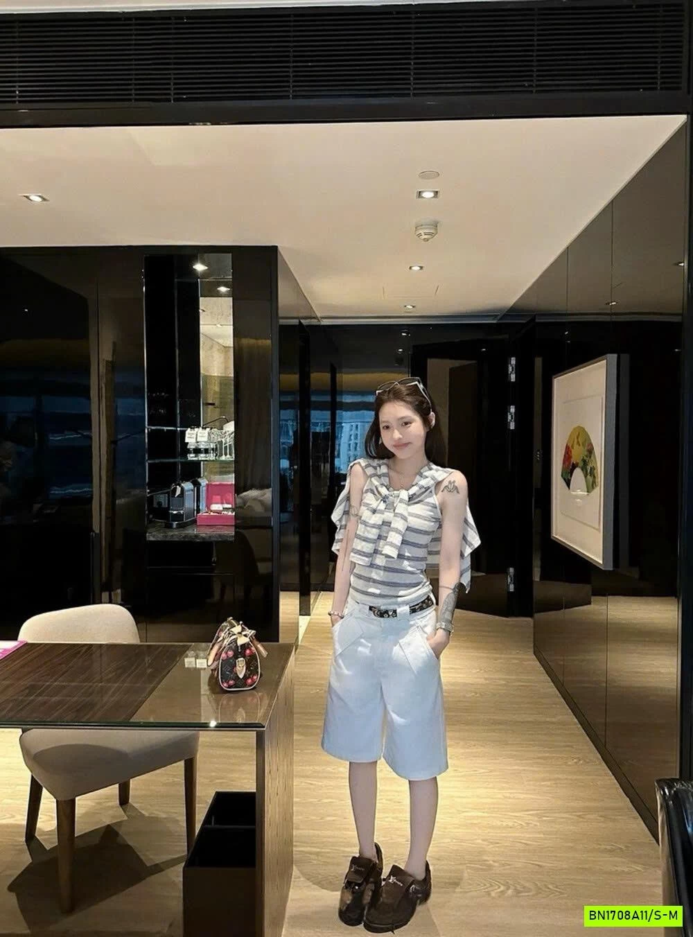 SÉT ÁO 2 DÂY + CARDIGAN KẺ WGWE6850