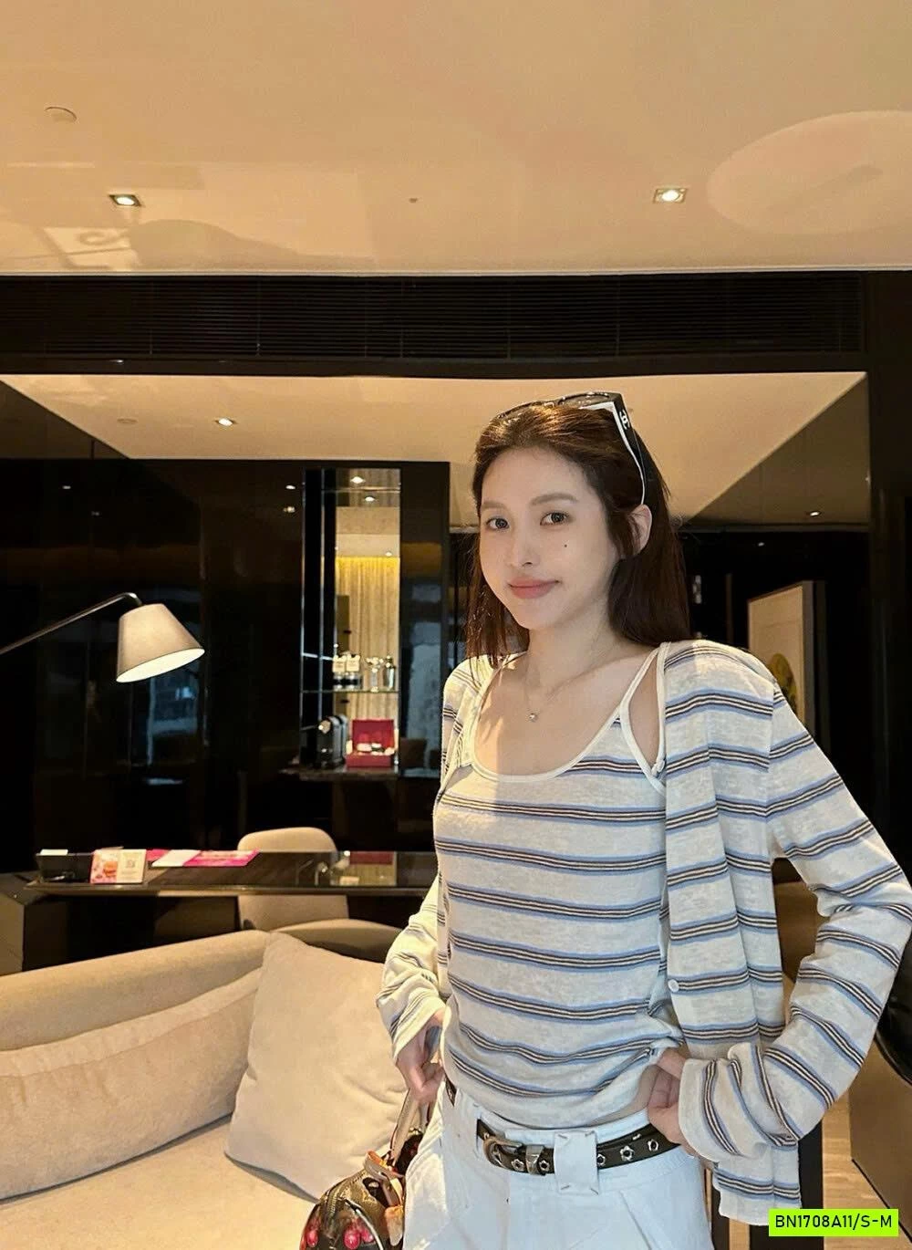 SÉT ÁO 2 DÂY + CARDIGAN KẺ WGWE6850