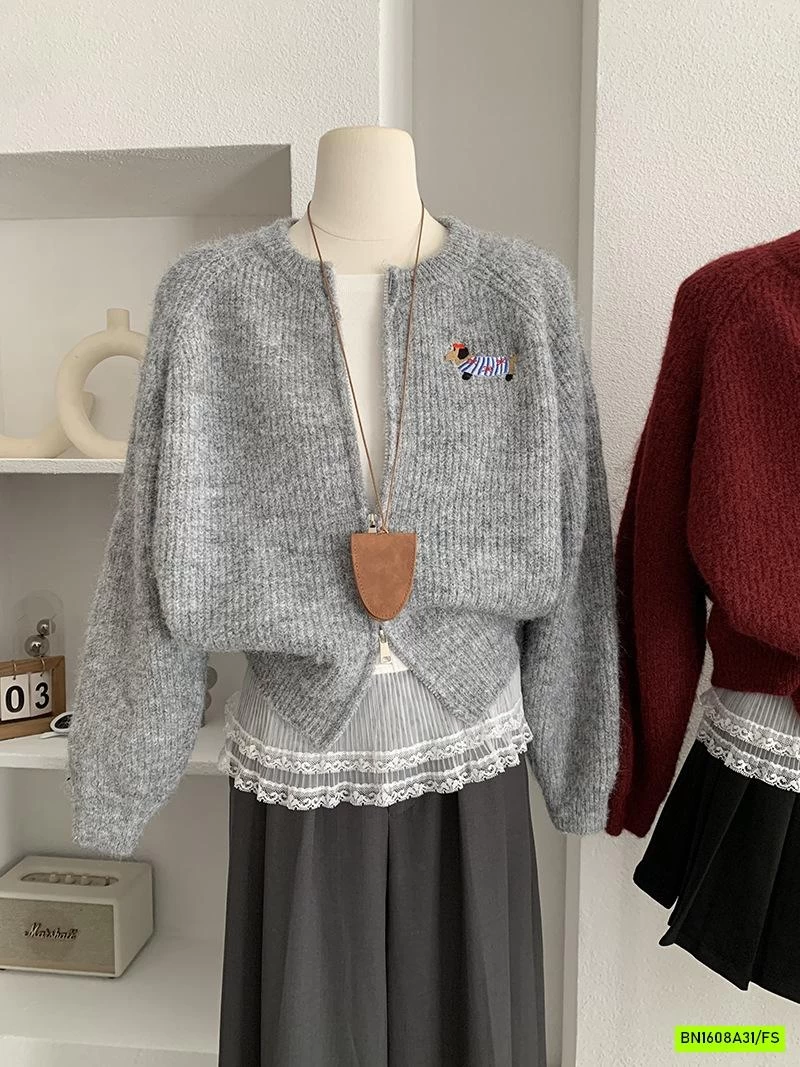 KHOÁC LEN DỆT LOGO CÚN