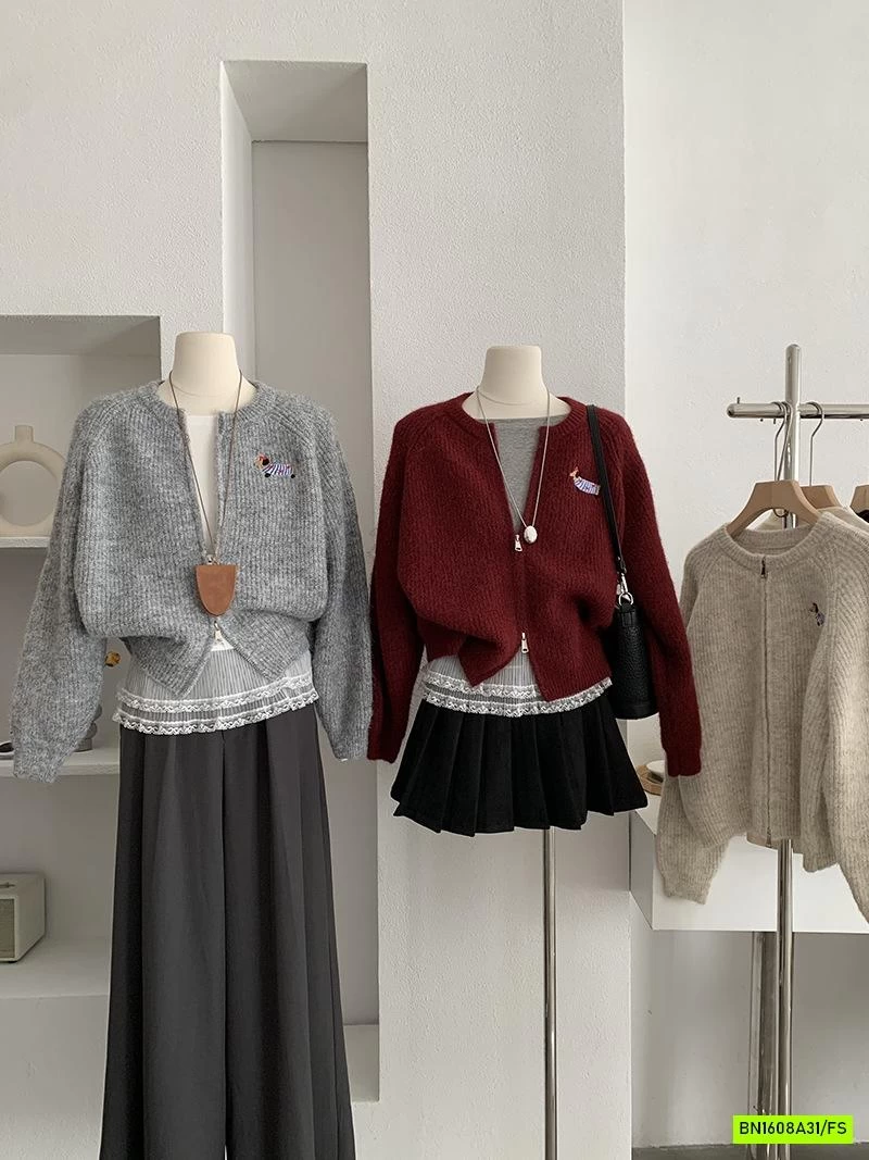 KHOÁC LEN DỆT LOGO CÚN