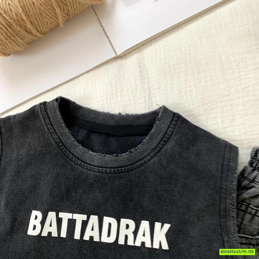 ÁO THUN ĐEN RÁCH MIX SHORT JEANS