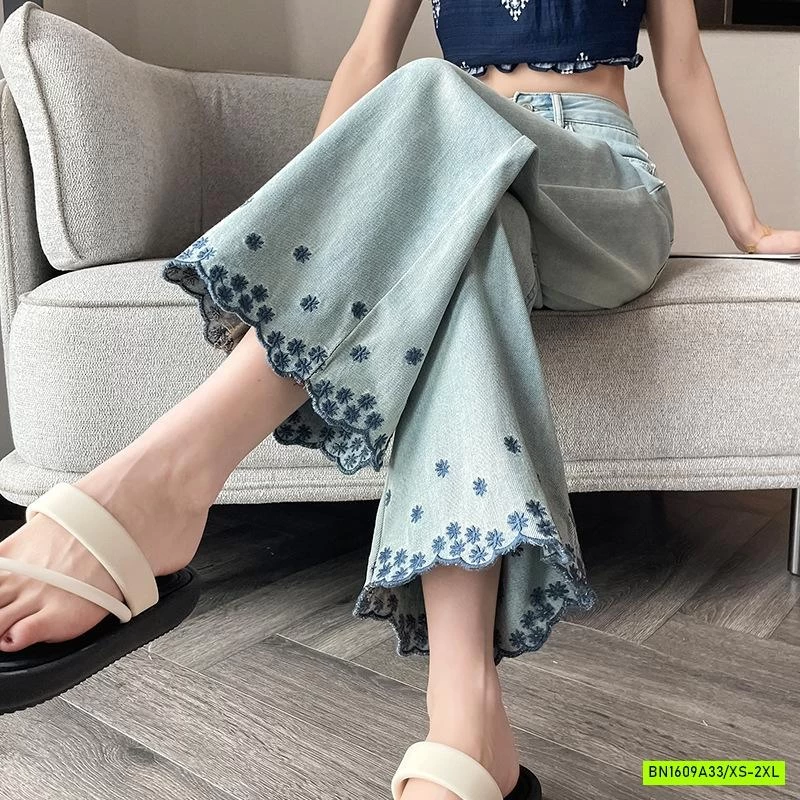 JEANS SUÔNG GẤU THÊU HOA