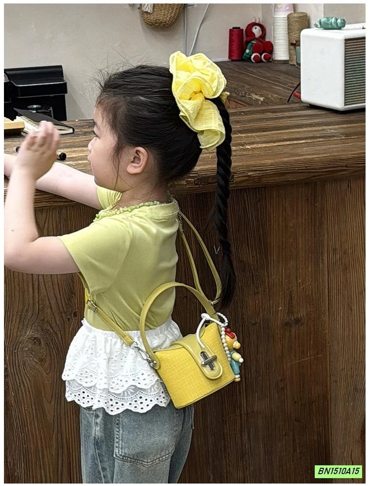 TÚI XÁCH DẠ BẢN VUÔNG KÈM MÓC