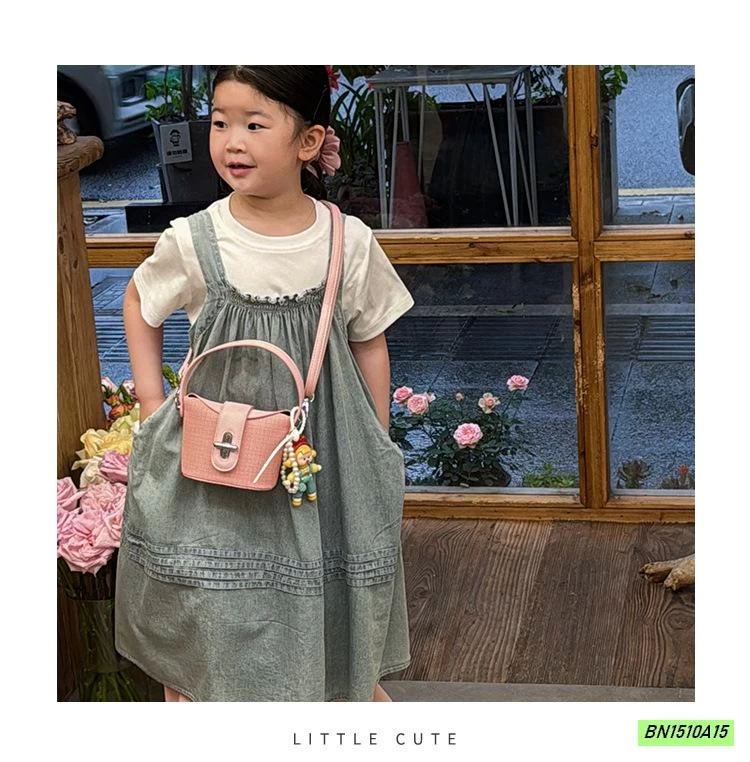 TÚI XÁCH DẠ BẢN VUÔNG KÈM MÓC