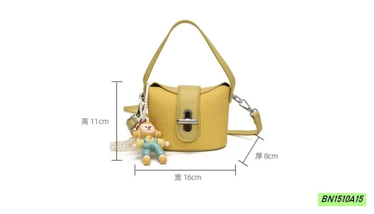 TÚI XÁCH DẠ BẢN VUÔNG KÈM MÓC