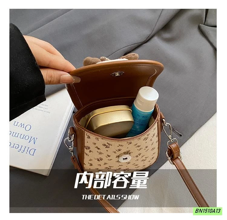 TÚI XÁCH MINI GẮN BÚP BÊ