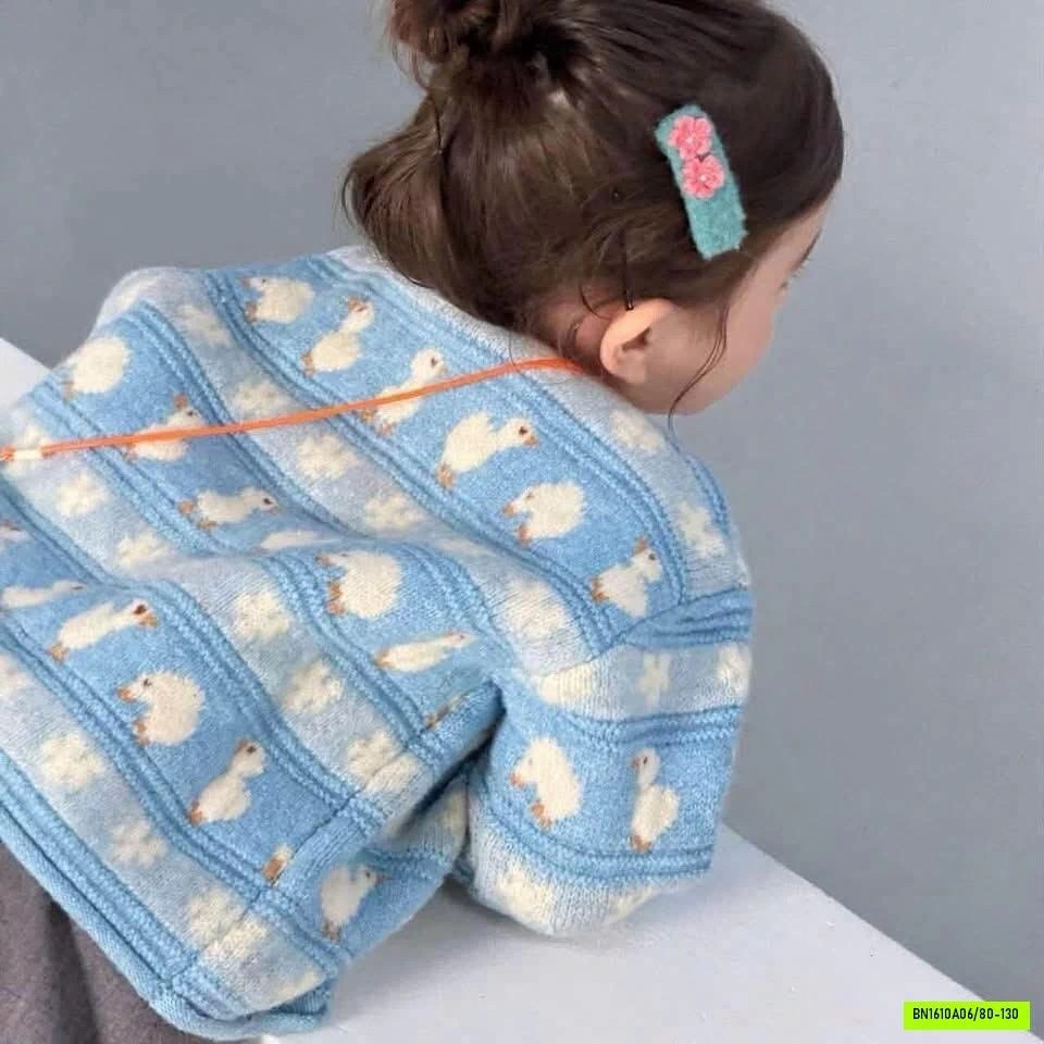 KHOÁC LEN XANH CHÚ VỊT CON