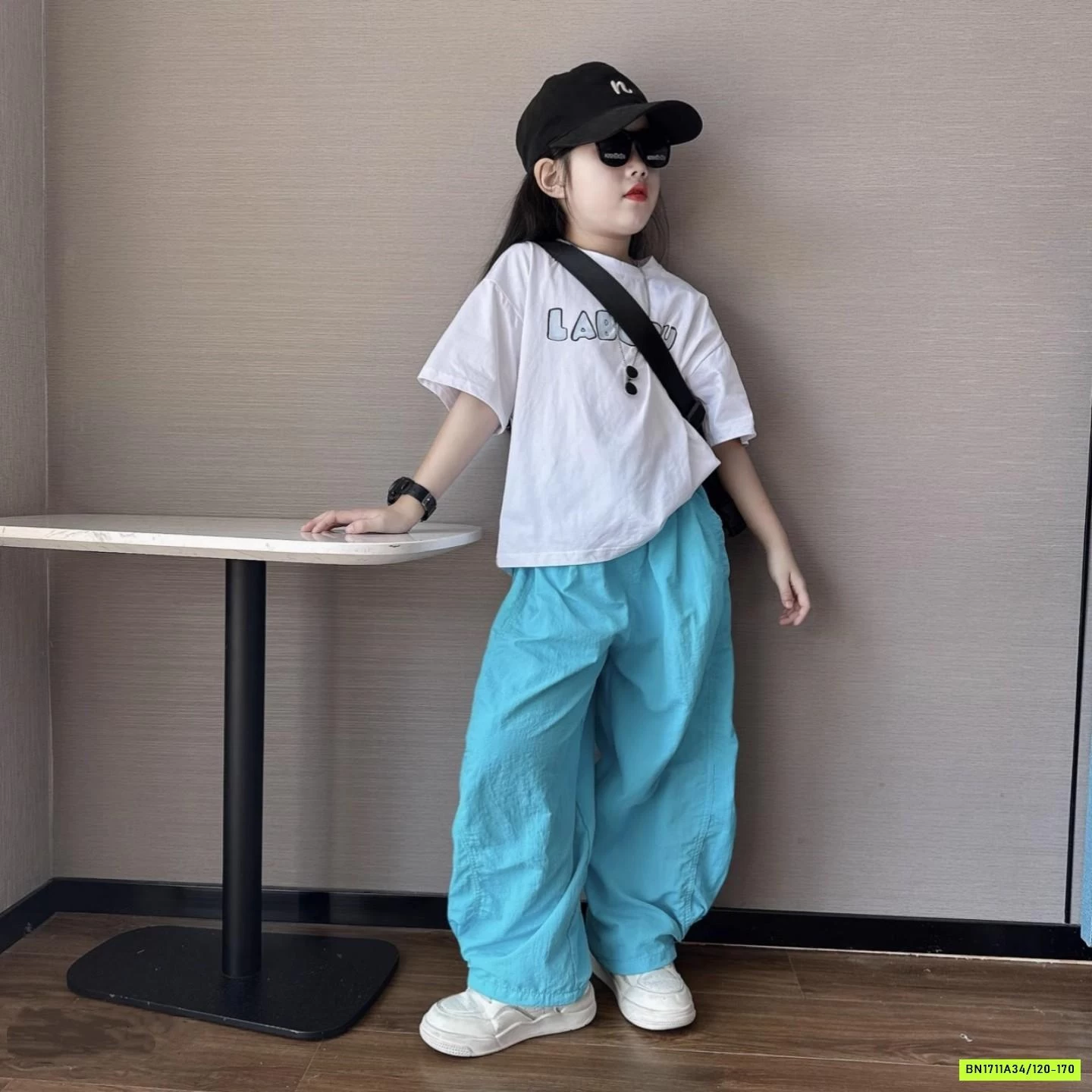 ÁO THUN TRẮNG MIX QUẦN GIÓ XANH