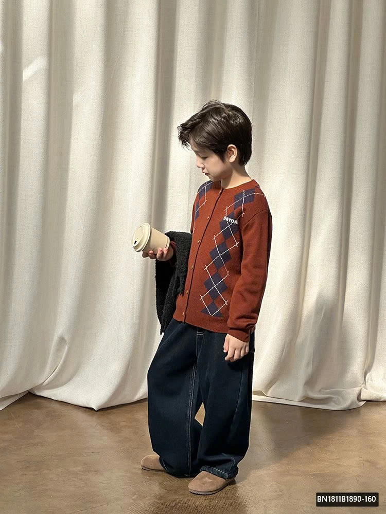 ÁO LEN QUẢ TRÁM AMBB