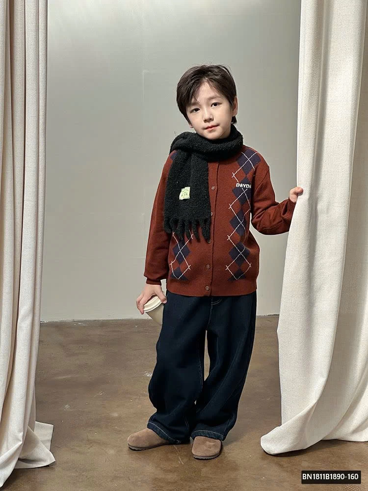 ÁO LEN QUẢ TRÁM AMBB