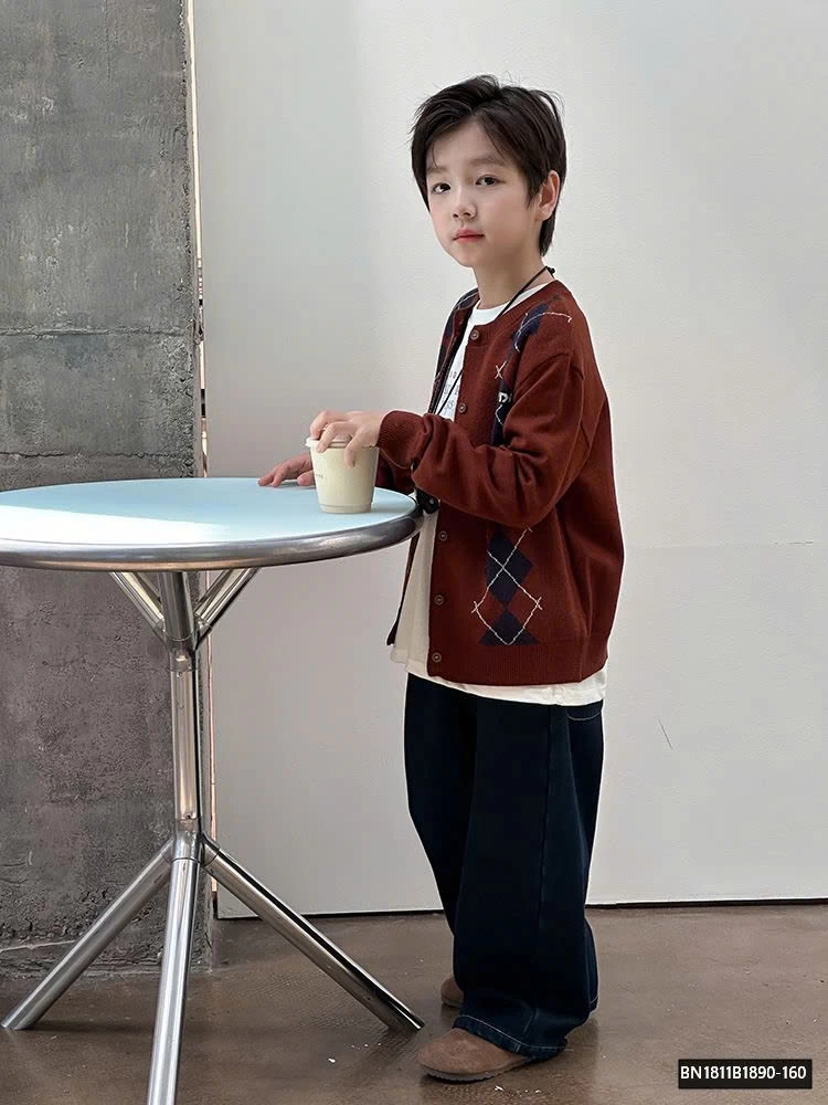 ÁO LEN QUẢ TRÁM AMBB