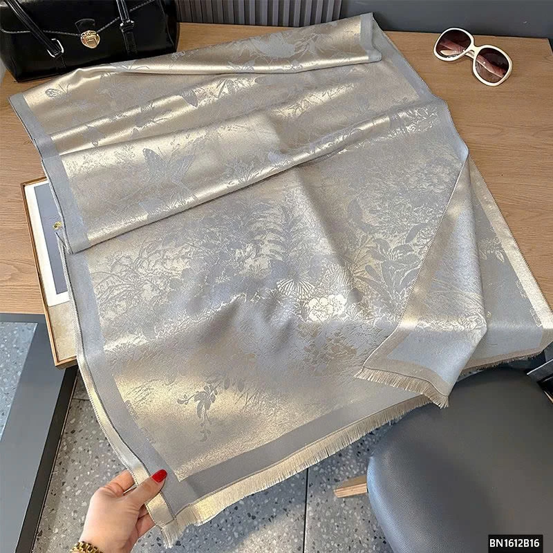 KHĂN CHOÀNG GIẢ LỤA HỌA TIẾT BƯỚM