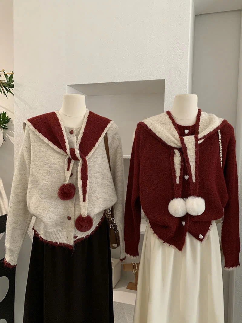 ÁO LEN KÈM KHĂN QUẢ BÔNG