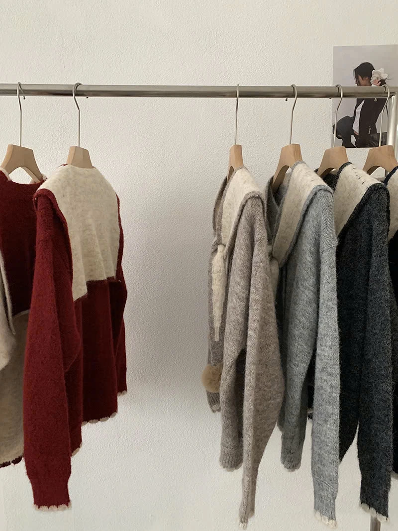 ÁO LEN KÈM KHĂN QUẢ BÔNG