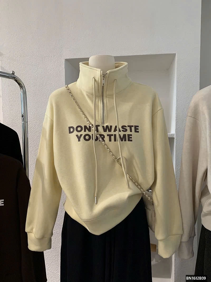 ÁO NỈ CHỮ LÓT LÔNG CỔ KHÓA