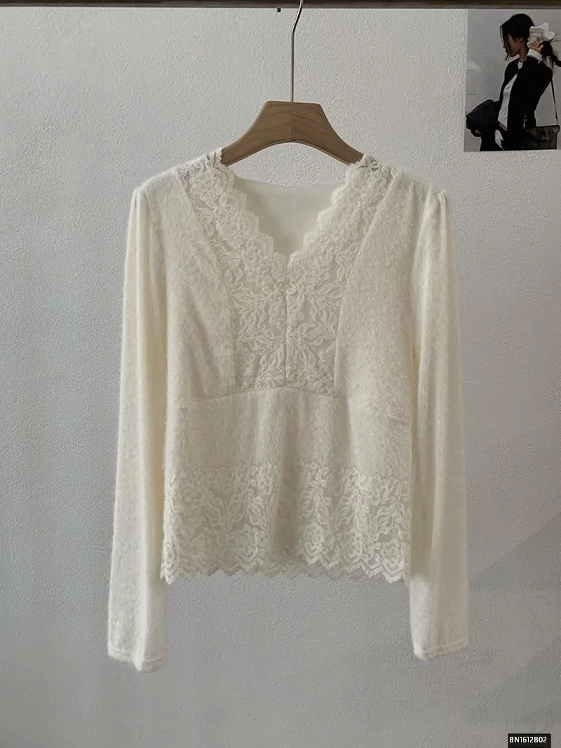 ÁO LÔNG CỔ V PHỐI REN NỮ